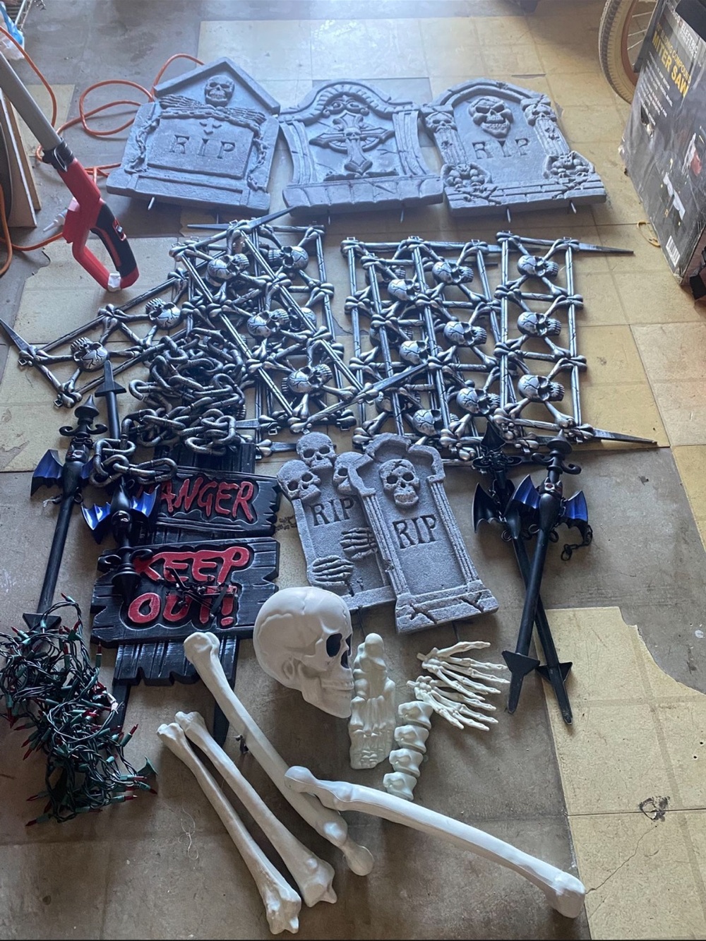 Spooky Graveyard Décor Set — Gray & White Halloween Props